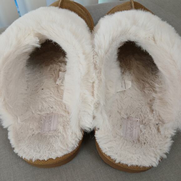 Auden Tan Suede Slip-ons Ladies size 7 faux fur warm soft comfy outdoor slippers - Picture 2 of 10